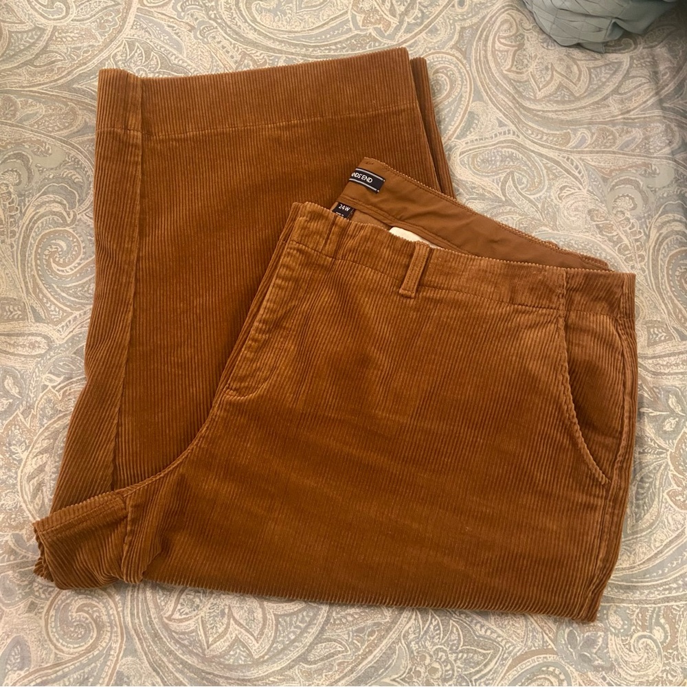 Land’s End Wide Leg, Cropped Corduroy Pants, size 24